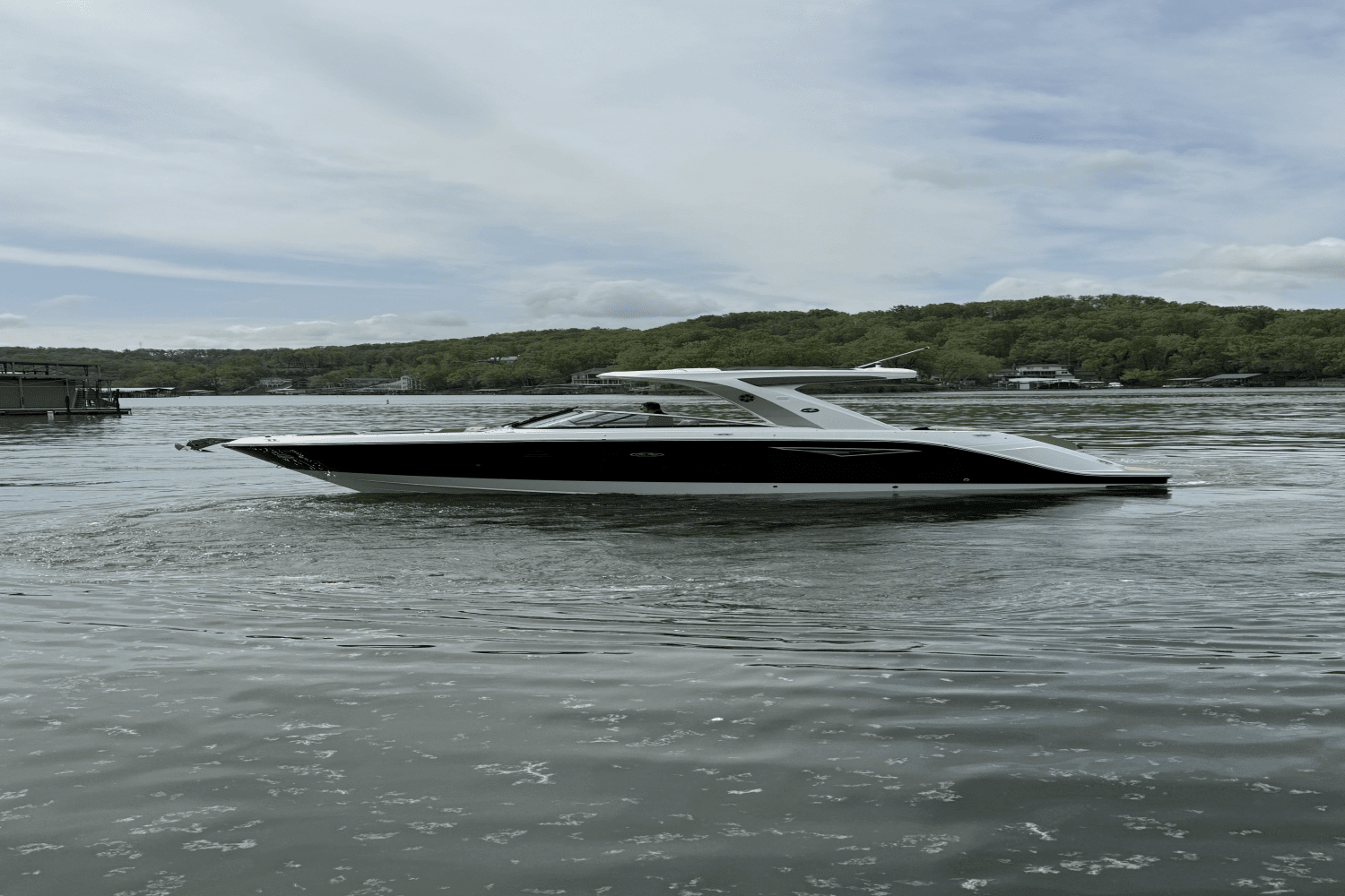 2025 Sea Ray SLX 310 Image Thumbnail #5