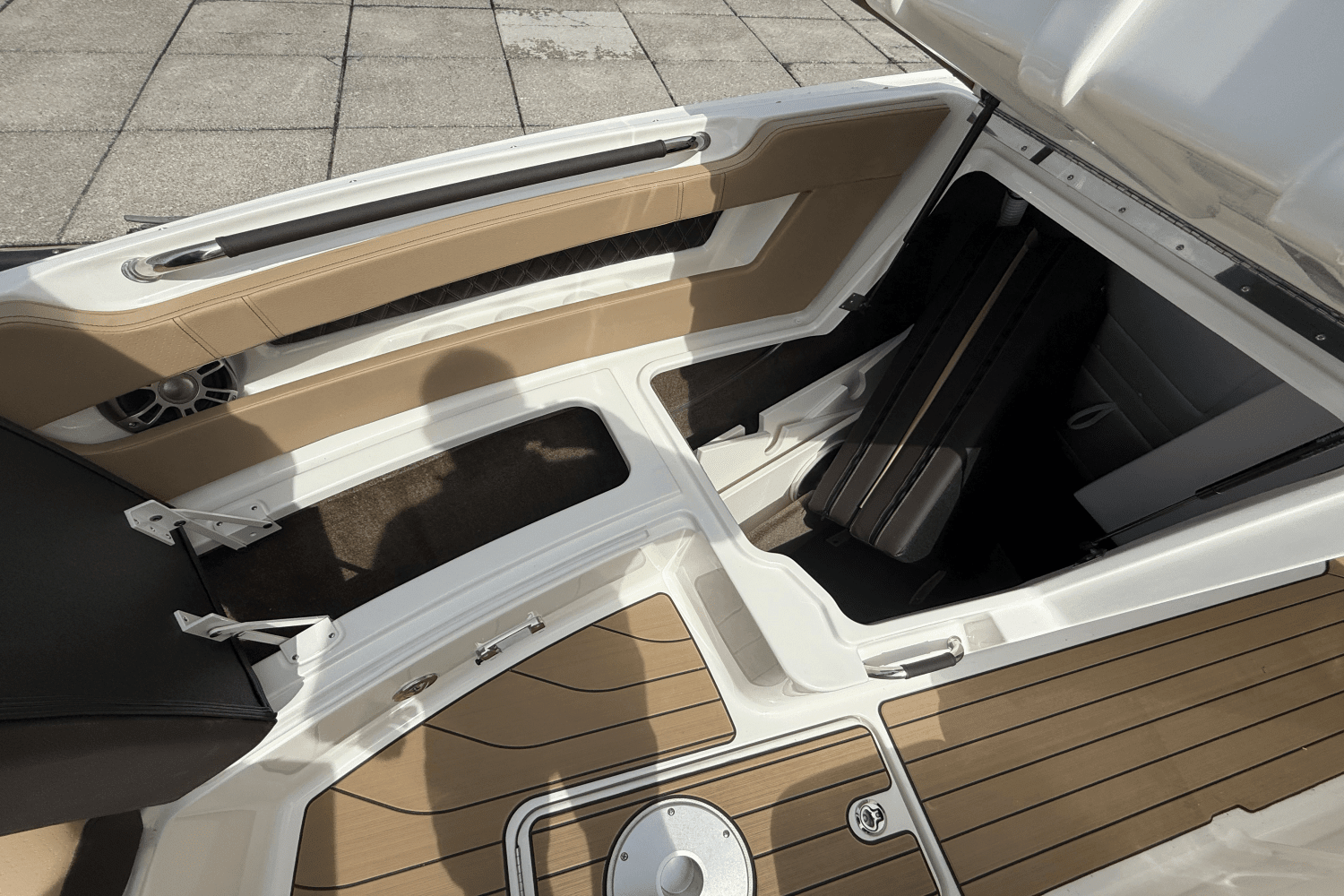 2025 Sea Ray SLX 310 Image Thumbnail #24