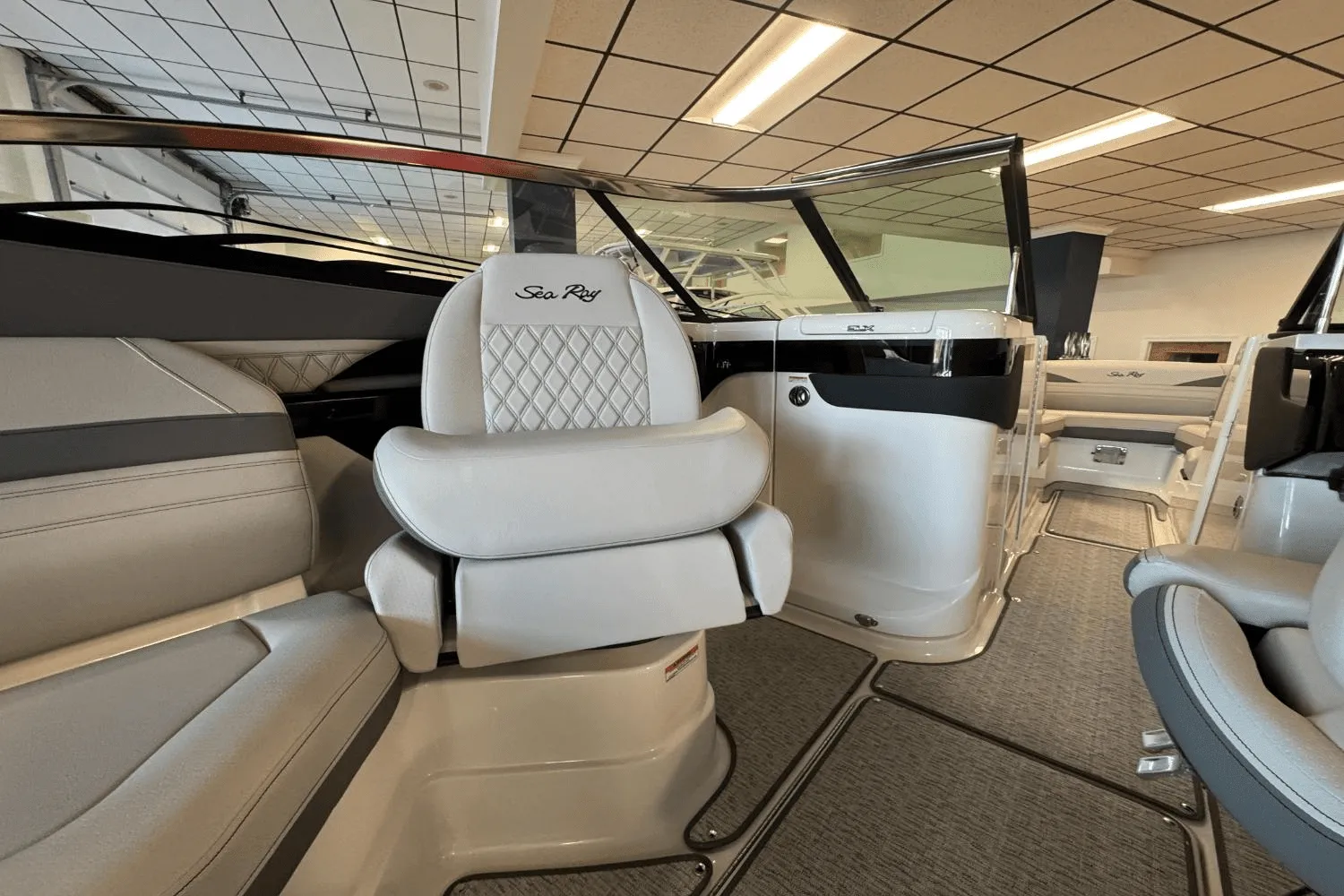 2025 Sea Ray SLX 280 Image Thumbnail #19
