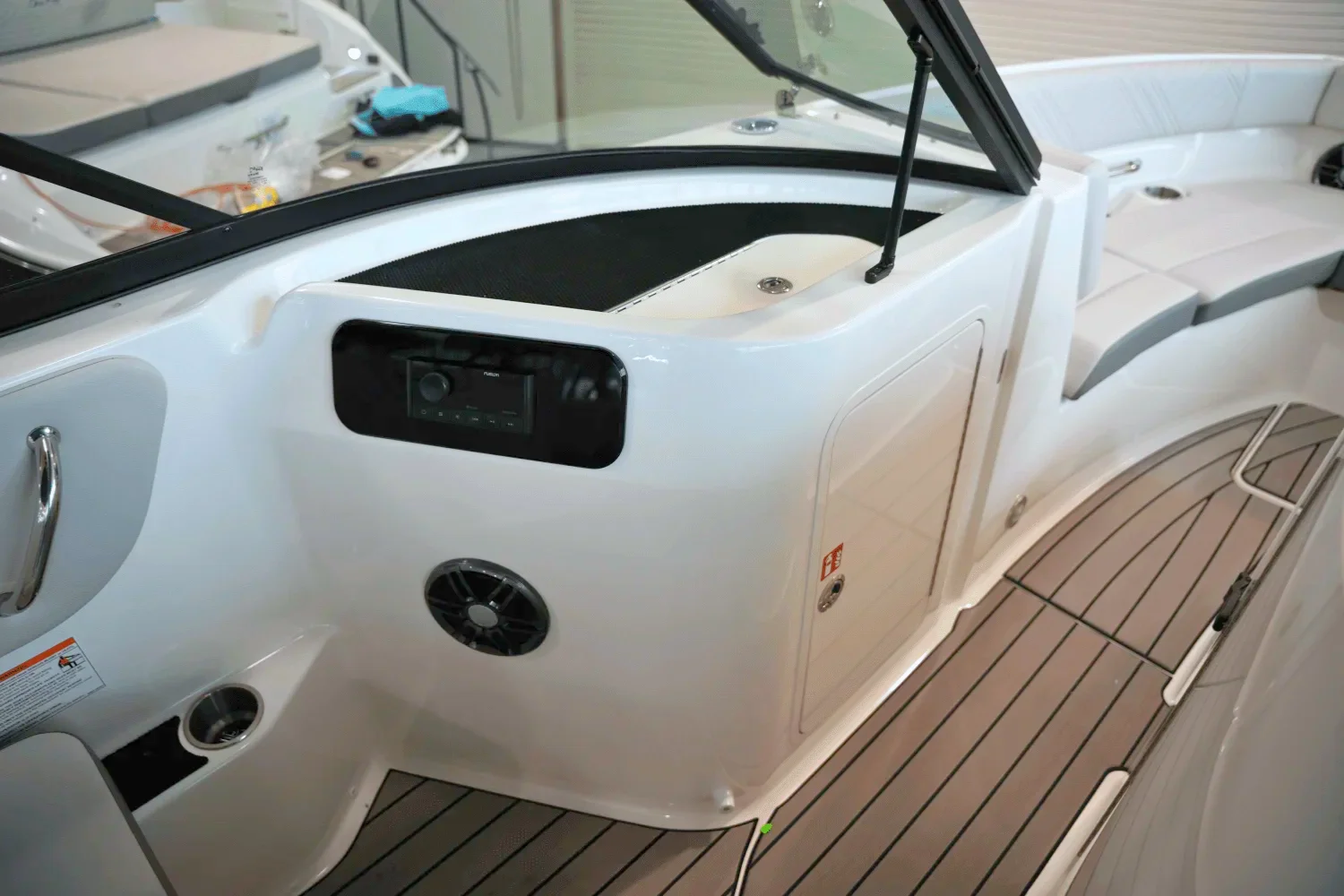 2025 Sea Ray SDX 250 Surf Image Thumbnail #18