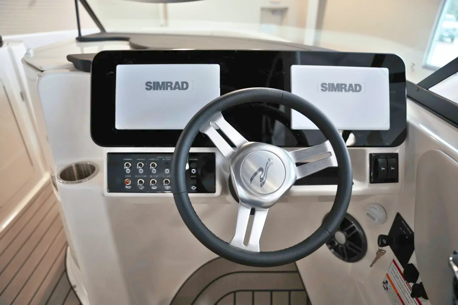 2025 Sea Ray SDX 250 Surf Image Thumbnail #12