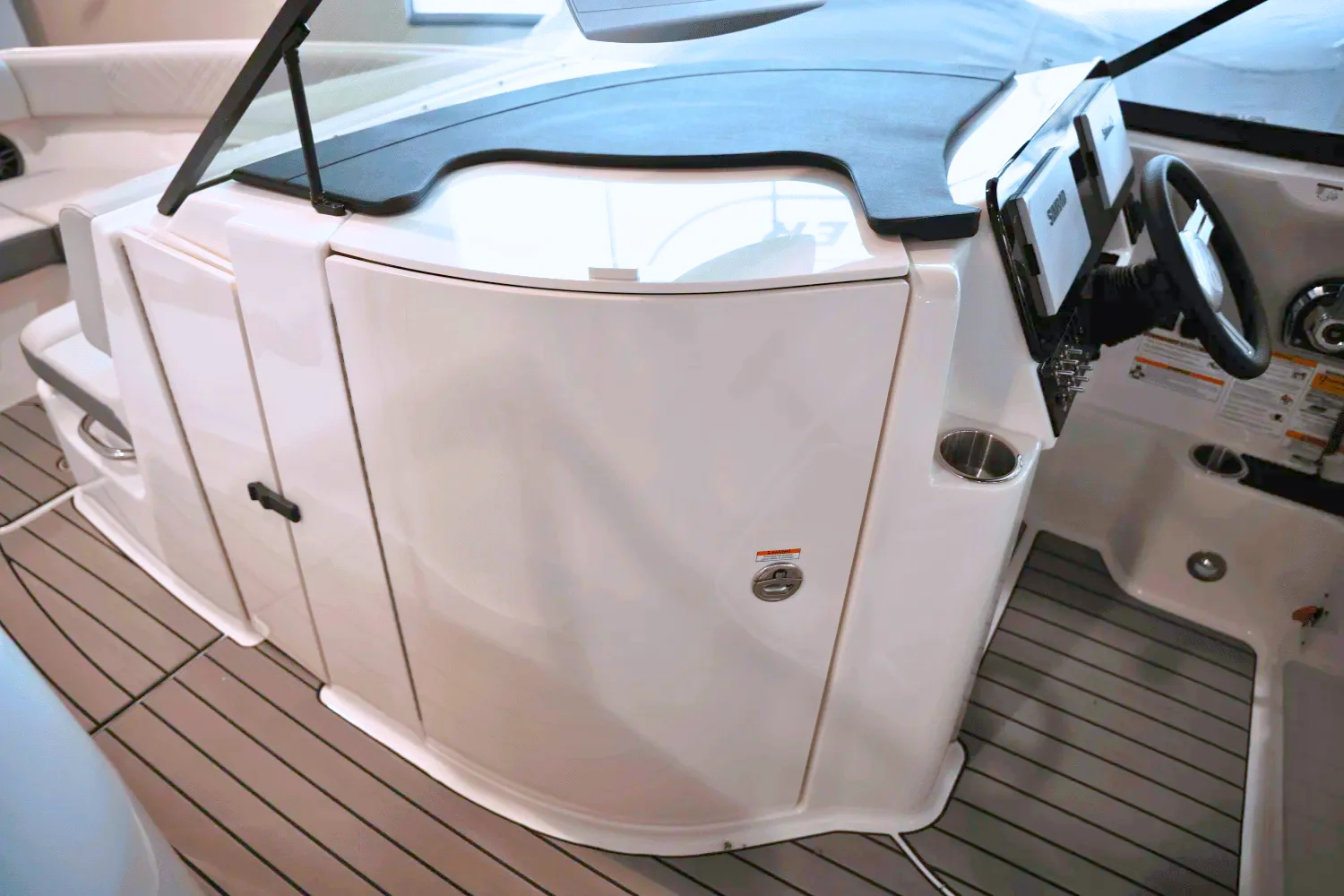 2025 Sea Ray SDX 250 Surf Image Thumbnail #19