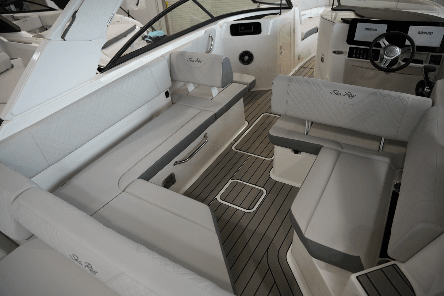 2025 Sea Ray SDX 250 Surf Image Thumbnail #6