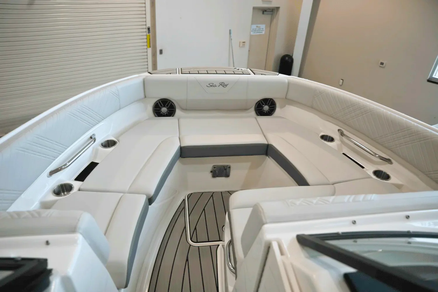 2025 Sea Ray SDX 250 Surf Image Thumbnail #24