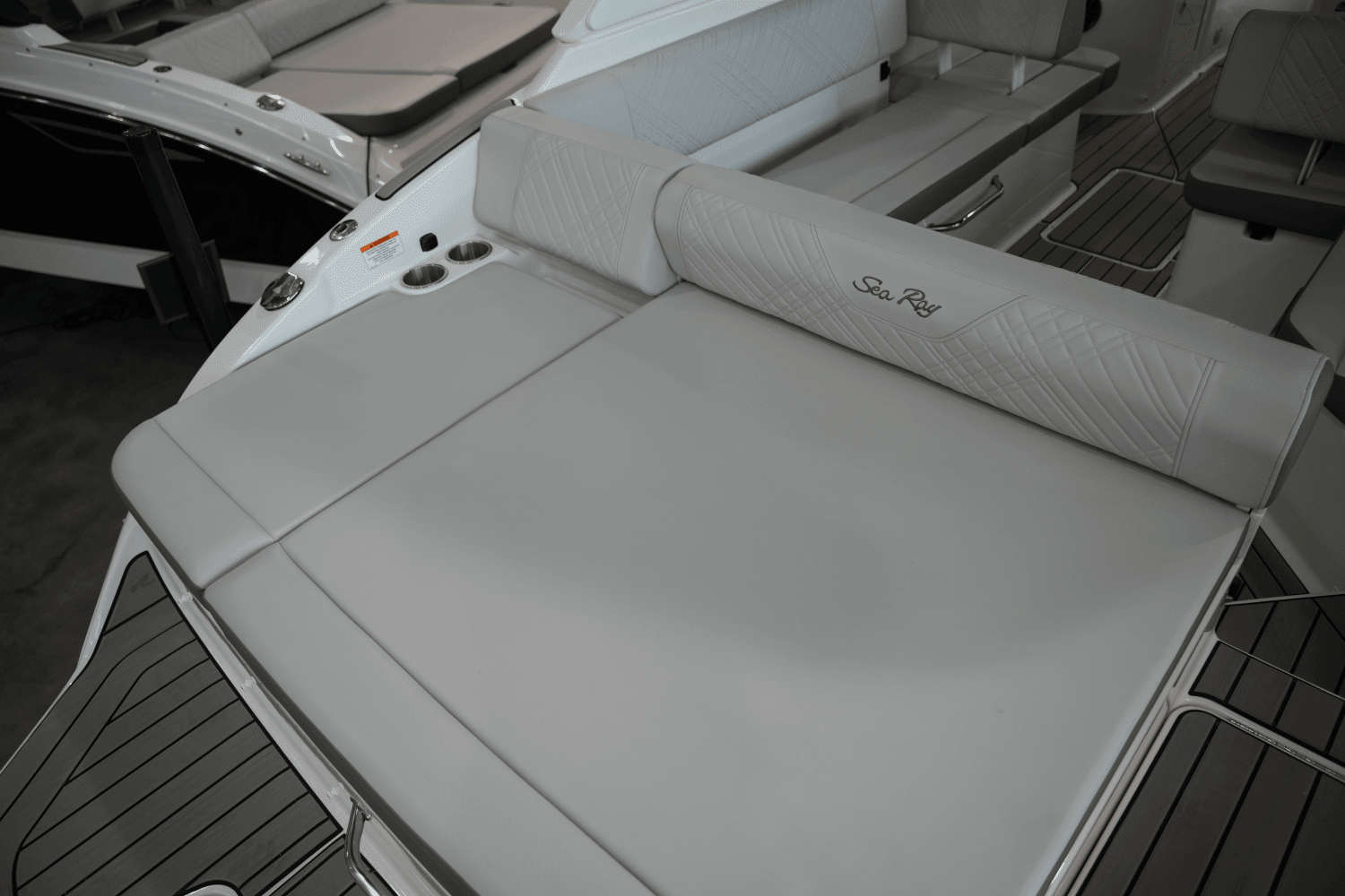 2025 Sea Ray SDX 250 Surf Image Thumbnail #4