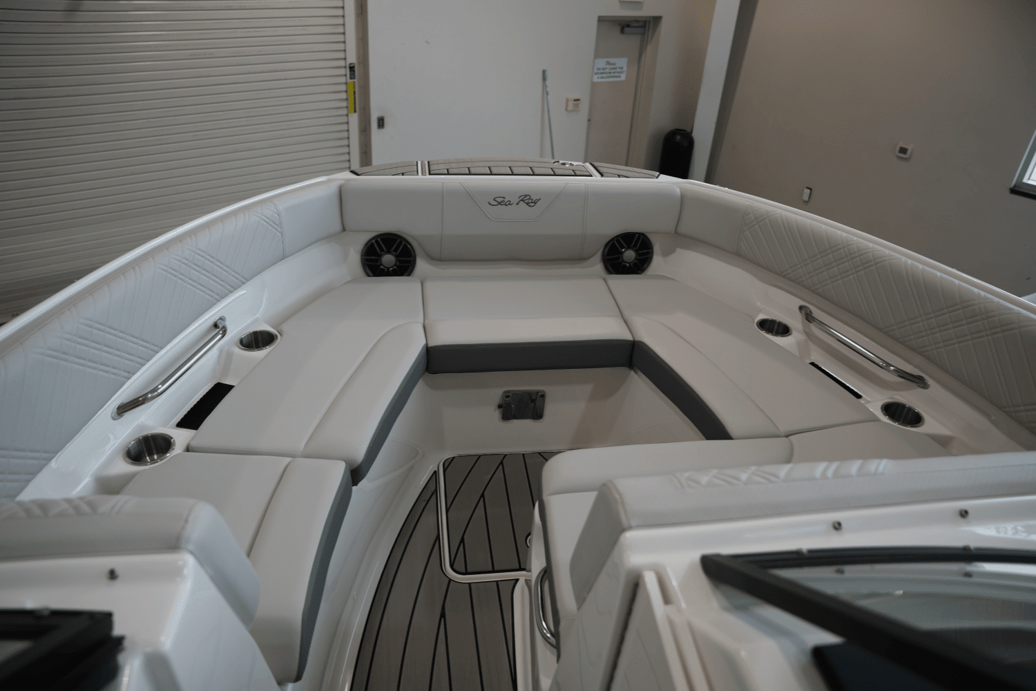 2025 Sea Ray SDX 250 Surf Image Thumbnail #24