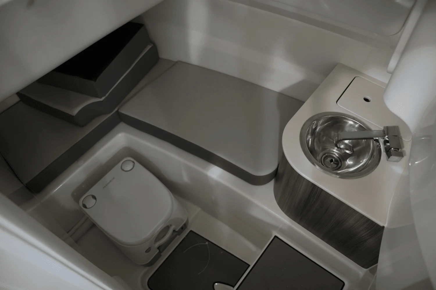 2025 Sea Ray SDX 250 Surf Image Thumbnail #21