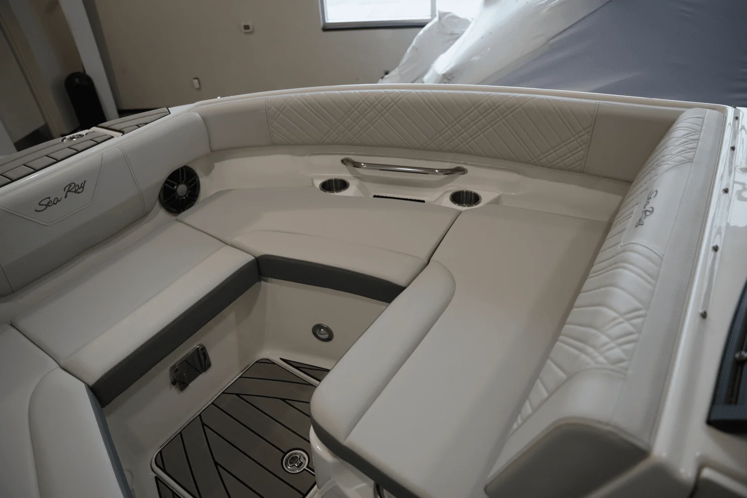 2025 Sea Ray SDX 250 Surf Image Thumbnail #25