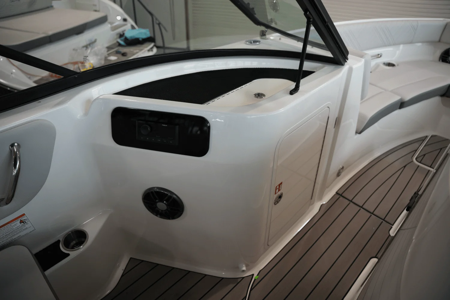 2025 Sea Ray SDX 250 Surf Image Thumbnail #18