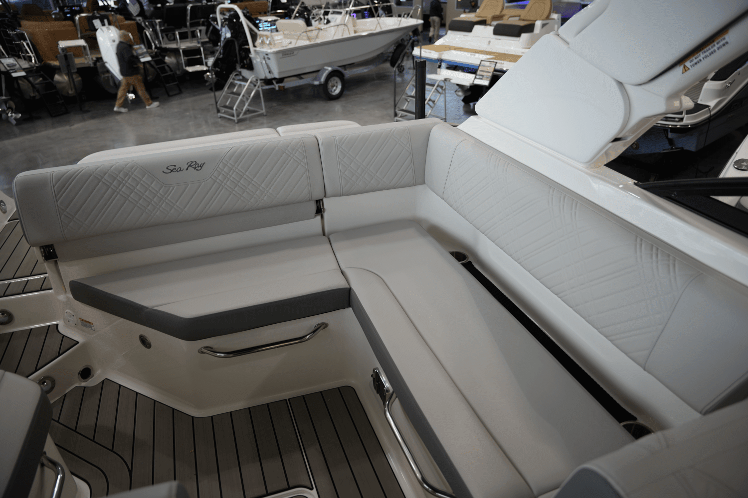 2025 Sea Ray SDX 250 Surf Image Thumbnail #7