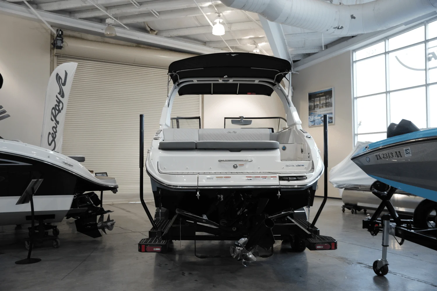 2025 Sea Ray SDX 250 Surf Image Thumbnail #2