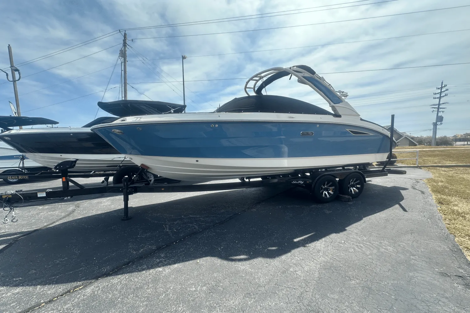 2025 Sea Ray SDX 250 Surf Image Thumbnail #2
