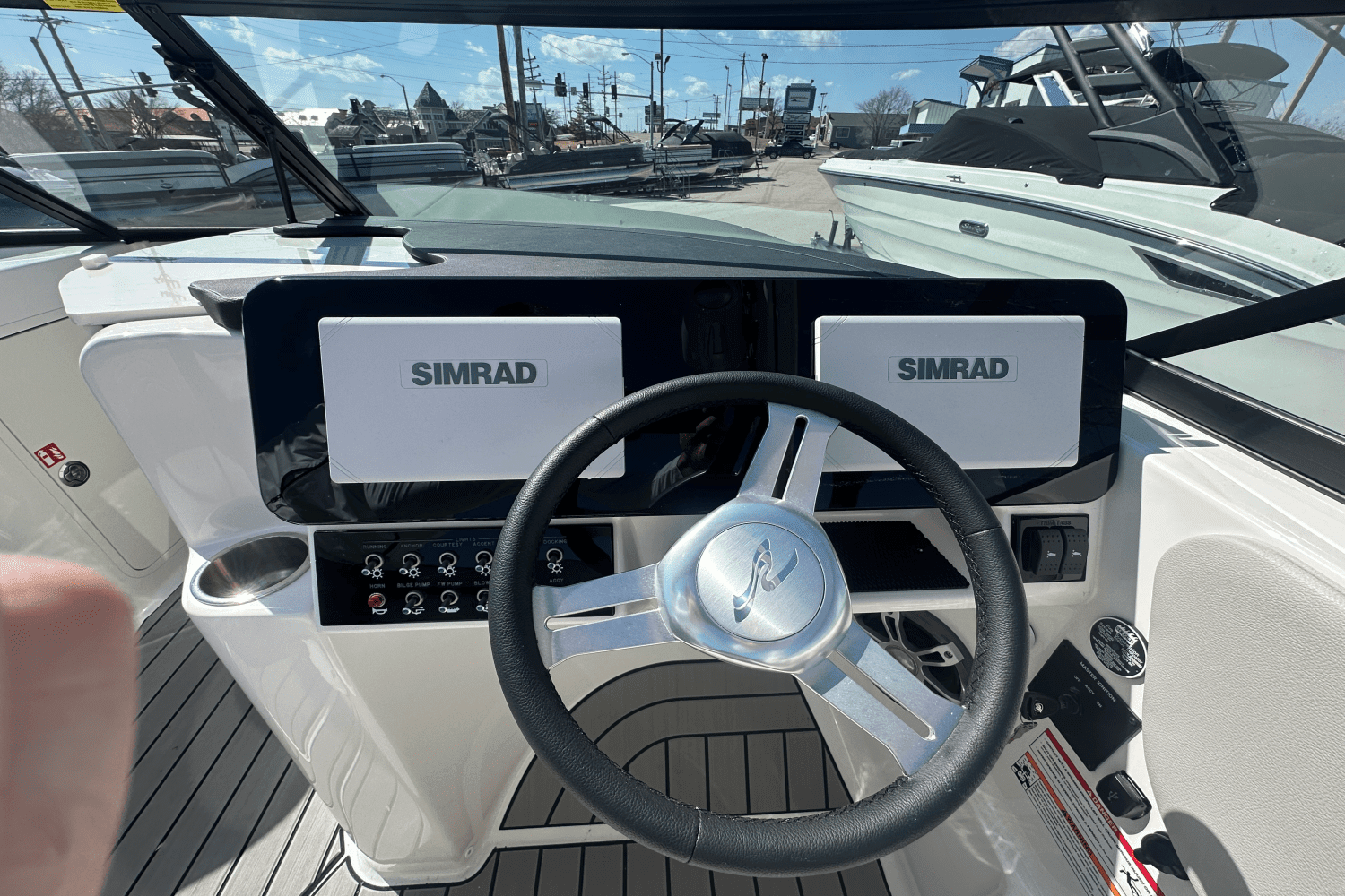 2025 Sea Ray SDX 250 Surf Image Thumbnail #15