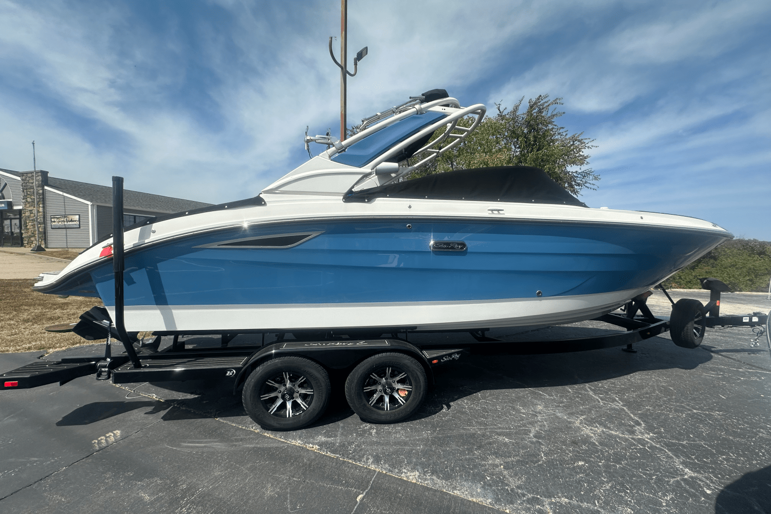 2025 Sea Ray SDX 250 Surf Image Thumbnail #0