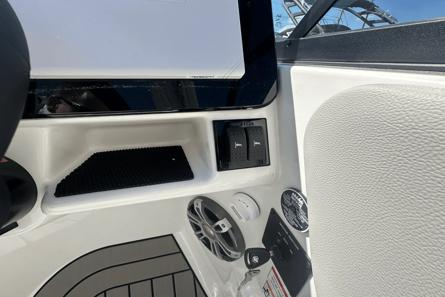 2025 Sea Ray SDX 250 Surf Image Thumbnail #17