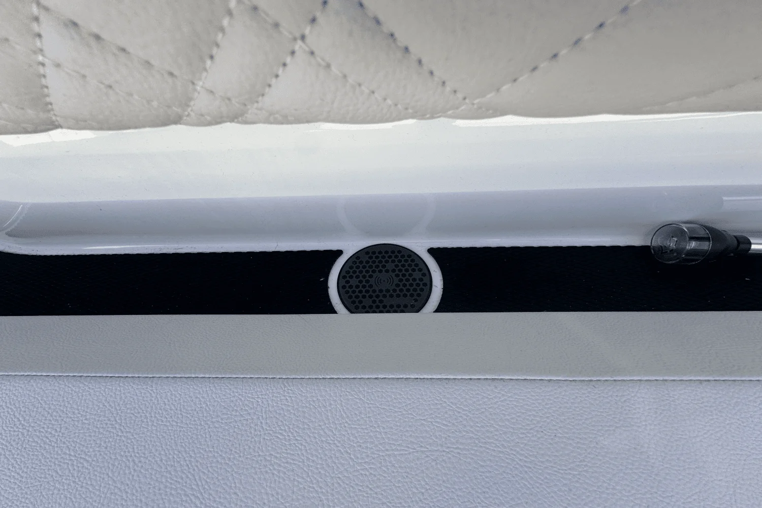 2025 Sea Ray SDX 250 Surf Image Thumbnail #12