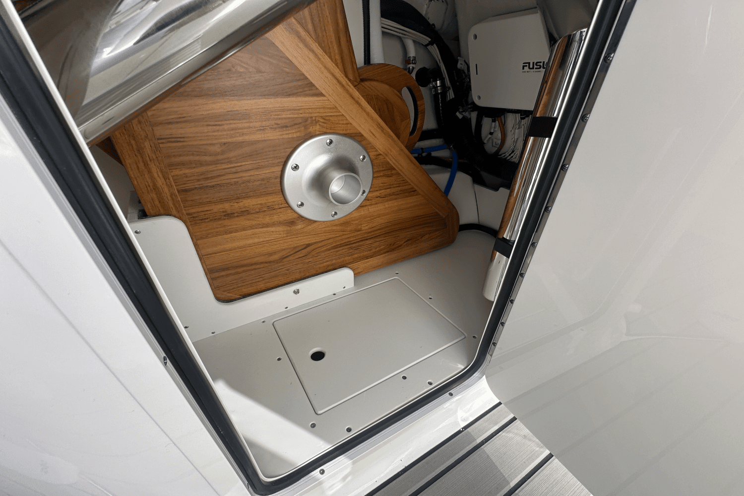 2025 Sea Ray SDX 250 Surf Image Thumbnail #28