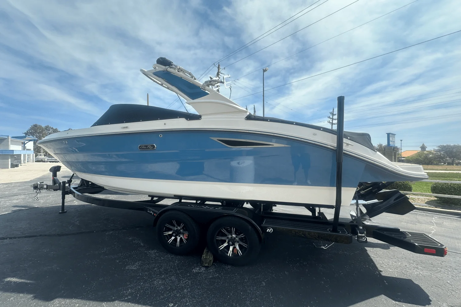 2025 Sea Ray SDX 250 Surf Image Thumbnail #2