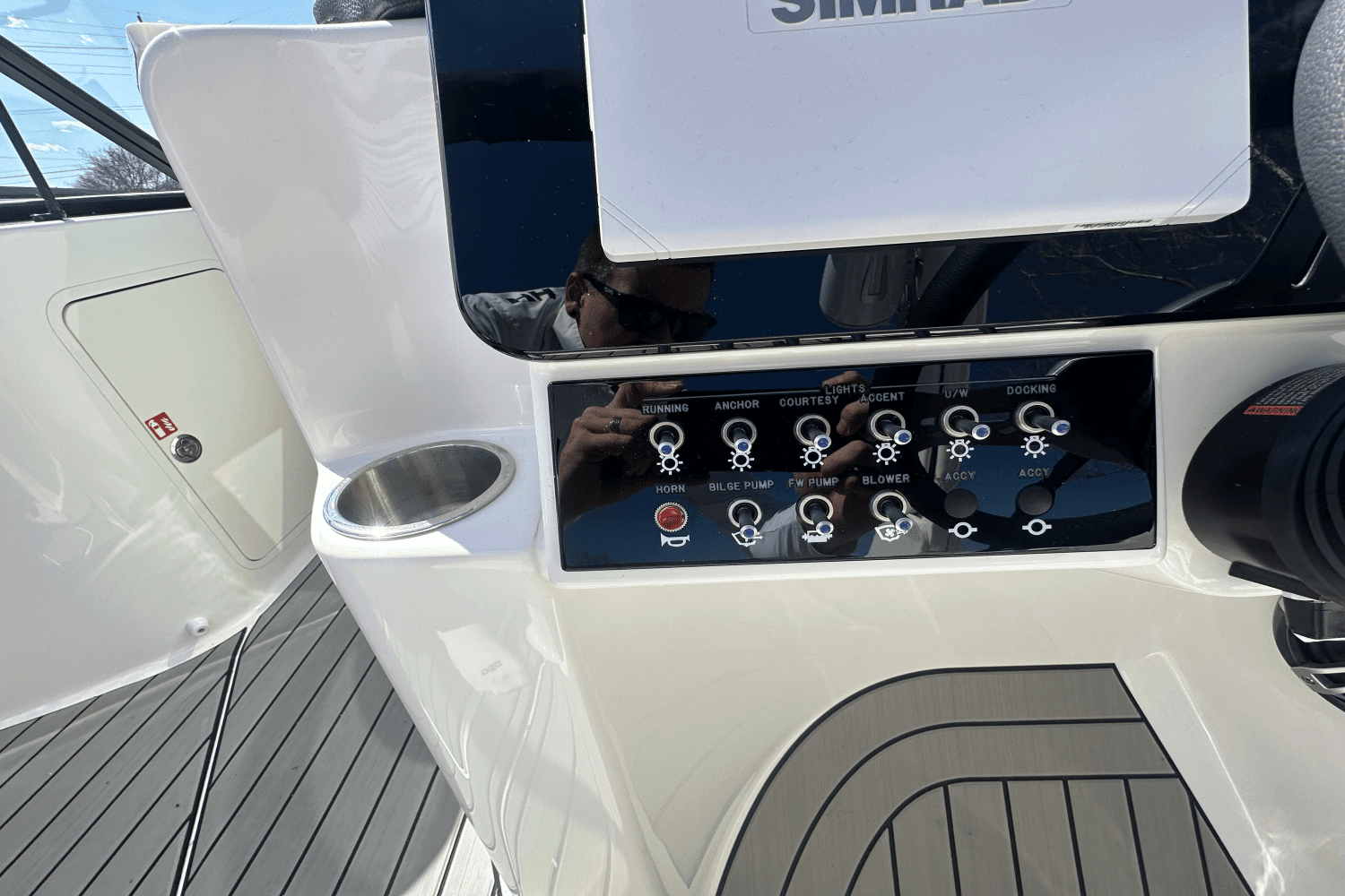 2025 Sea Ray SDX 250 Surf Image Thumbnail #16