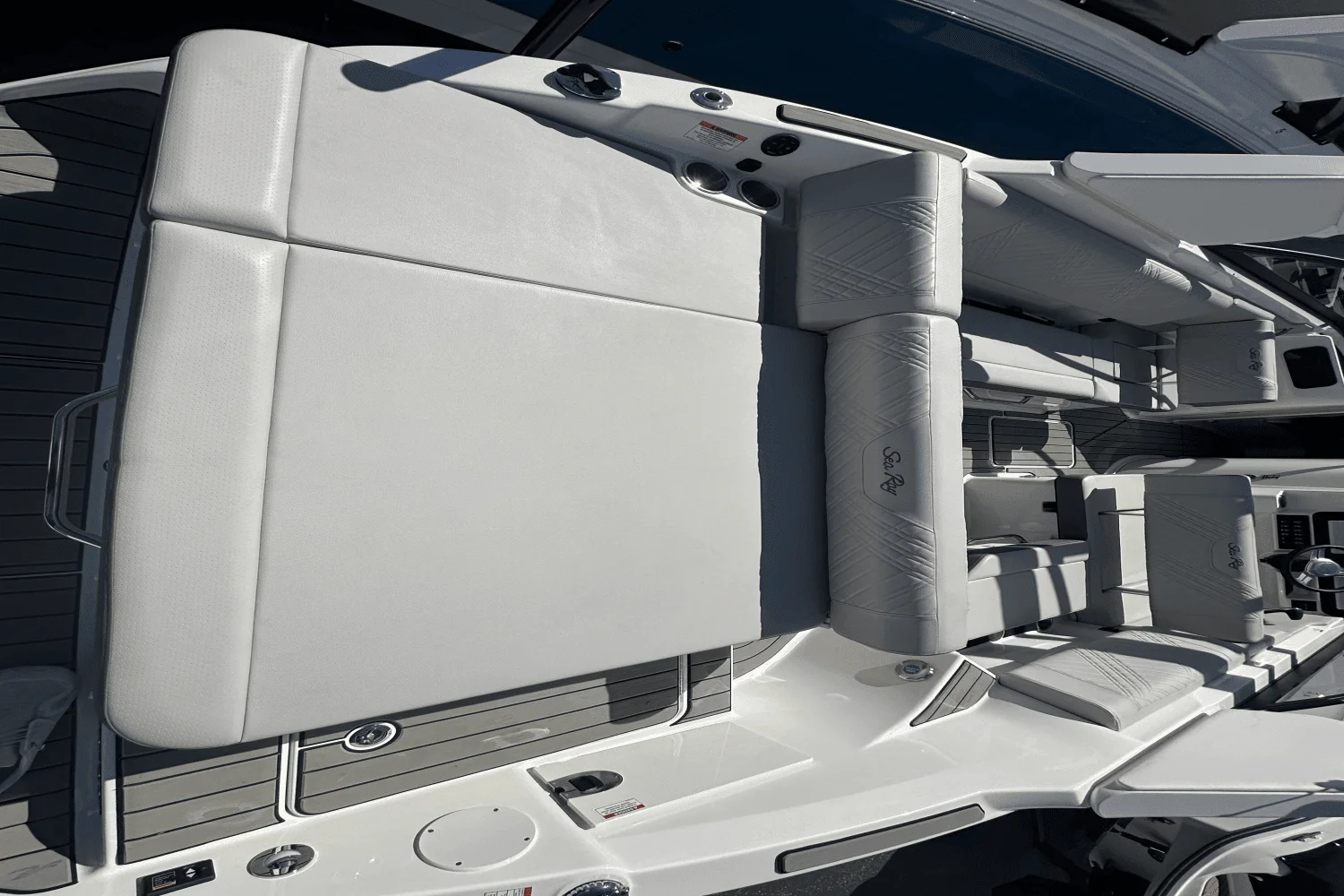 2025 Sea Ray SDX 250 Surf Image Thumbnail #22