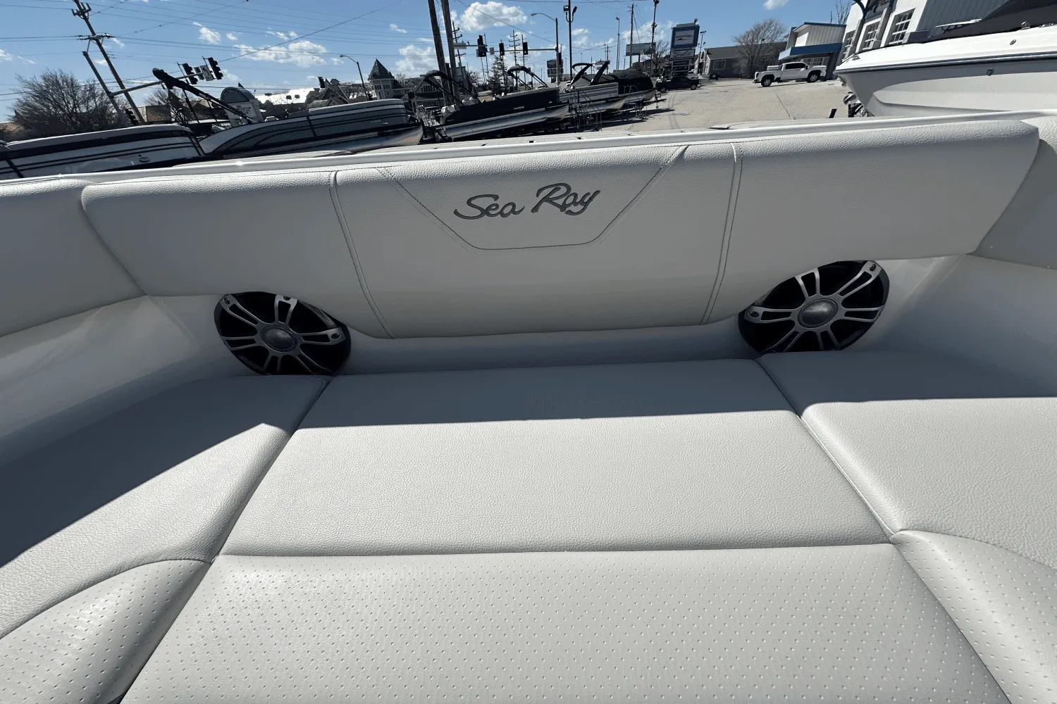2025 Sea Ray SDX 250 Surf Image Thumbnail #9