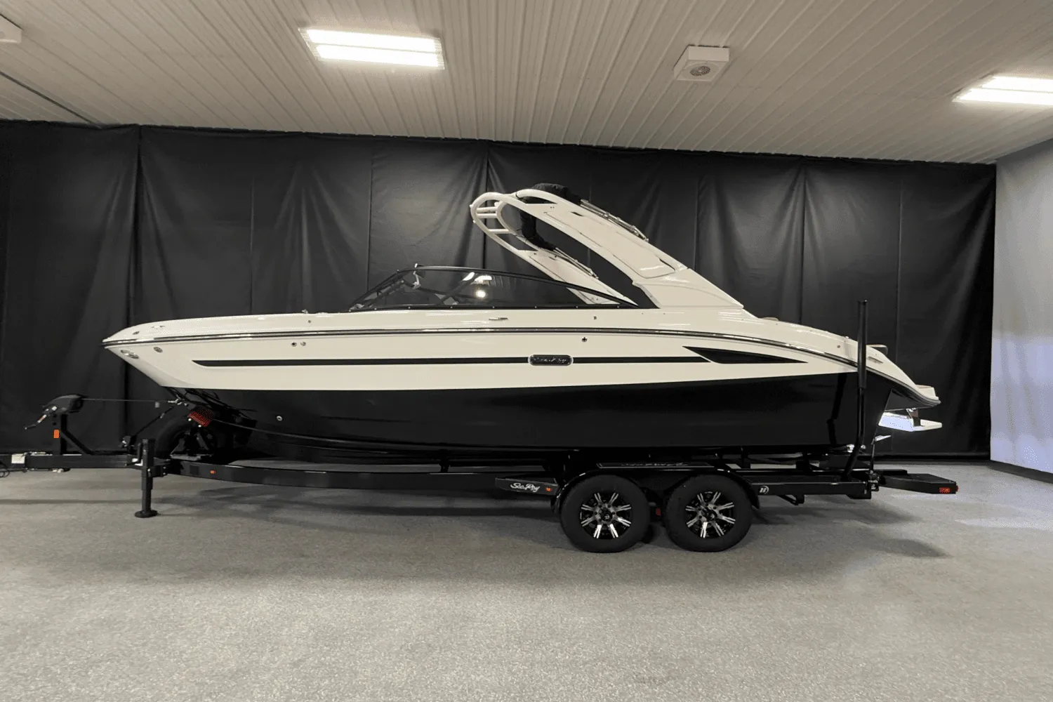 2025 Sea Ray SDX 250 Surf Image Thumbnail #0
