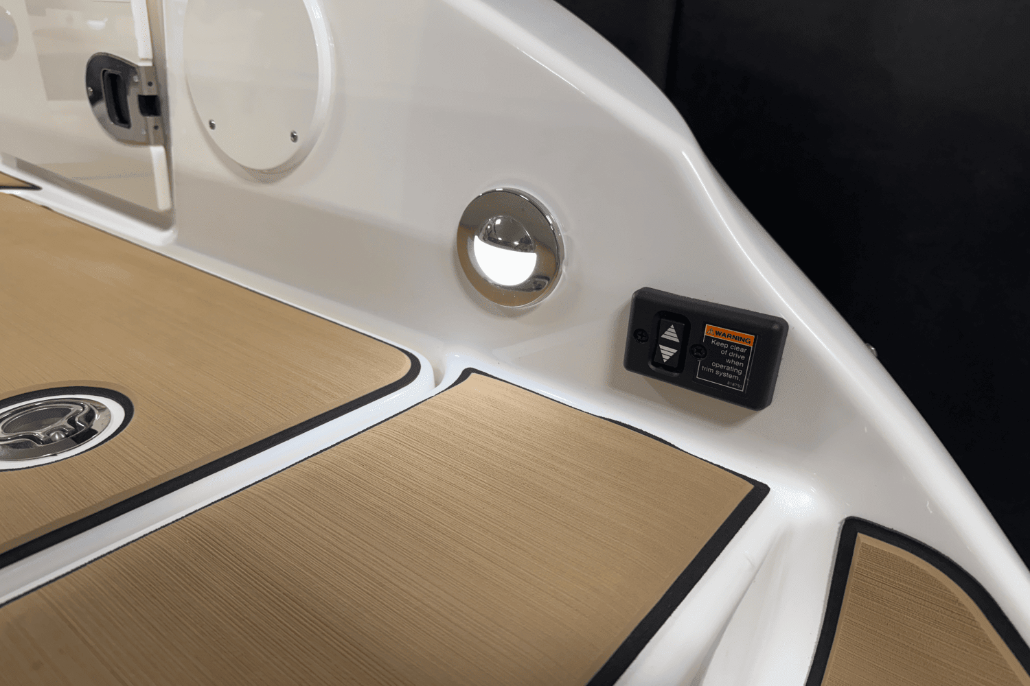 2025 Sea Ray SDX 250 Surf Image Thumbnail #44