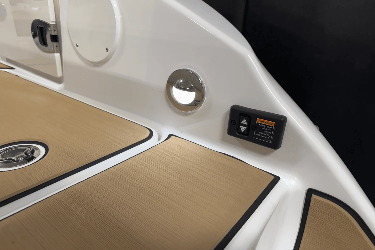 2025 Sea Ray SDX 250 Surf Image Thumbnail #44