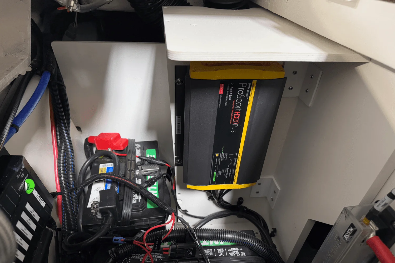 2025 Sea Ray SDX 250 Surf Image Thumbnail #40