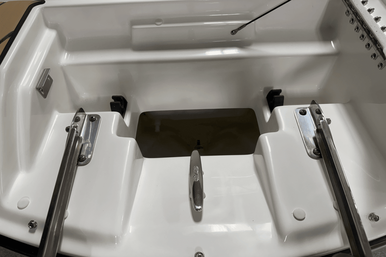 2025 Sea Ray SDX 250 Surf Image Thumbnail #18