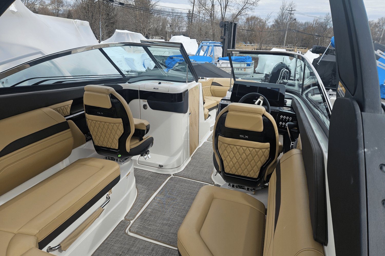 2025 Sea Ray SLX 260 Image Thumbnail #18