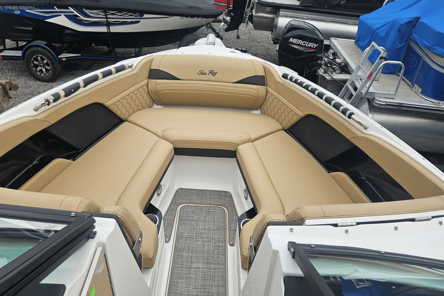 2025 Sea Ray SLX 260 Image Thumbnail #47