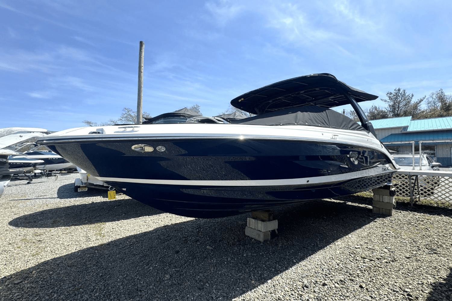 2025 Sea Ray SLX 260 Image Thumbnail #4