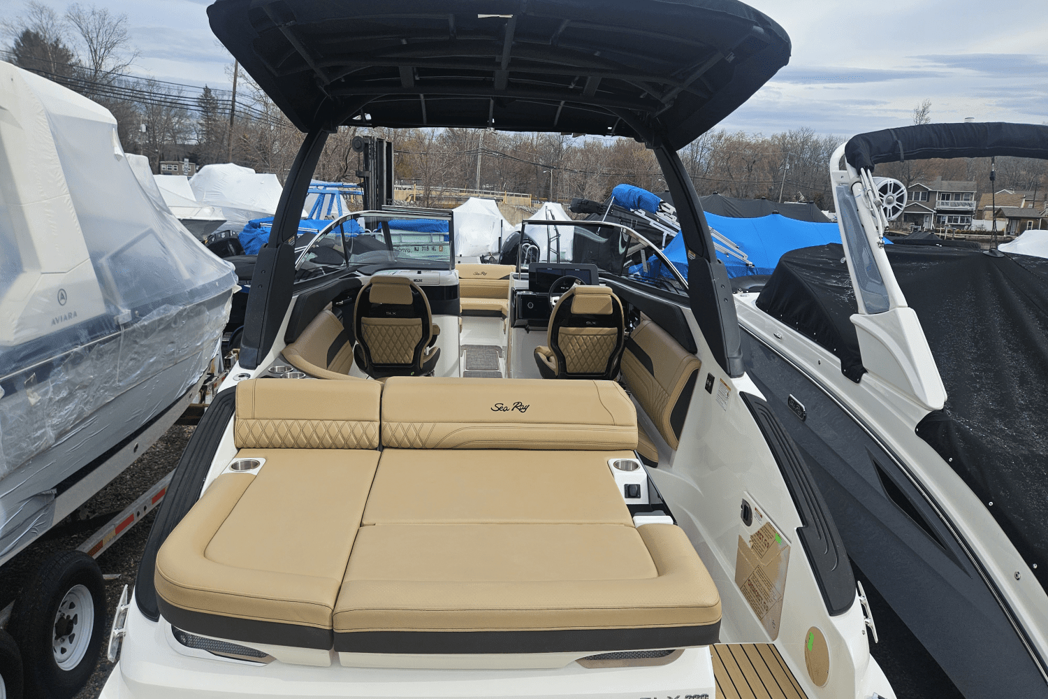 2025 Sea Ray SLX 260 Image Thumbnail #12