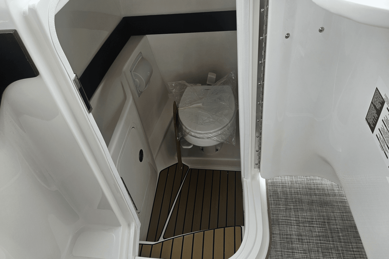 2025 Sea Ray SLX 260 Image Thumbnail #36