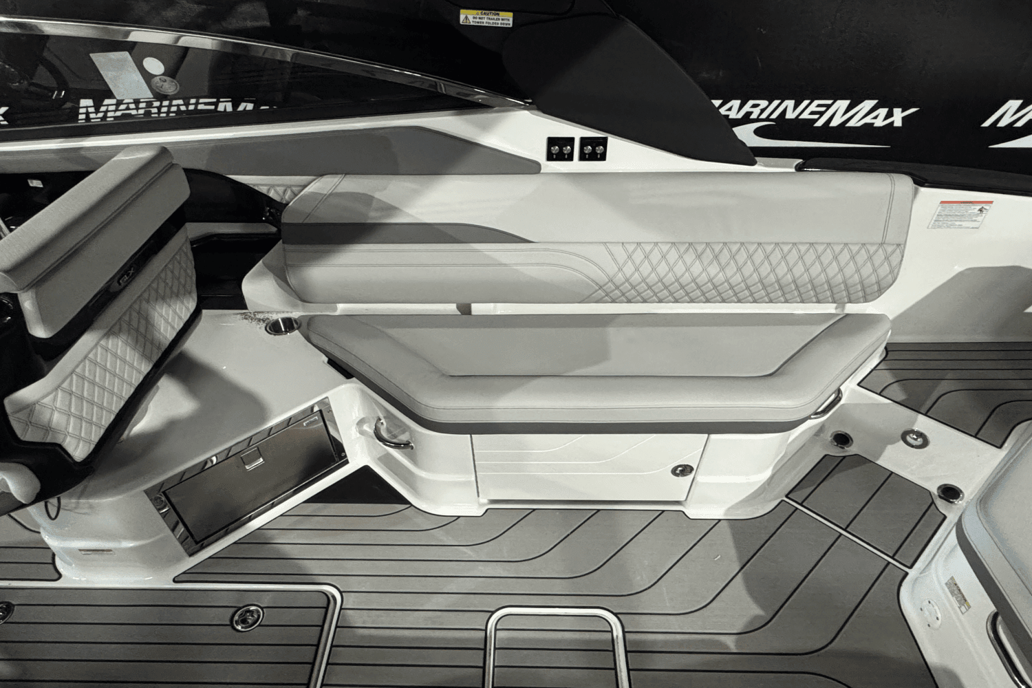 2025 Sea Ray SLX 280 Image Thumbnail #20