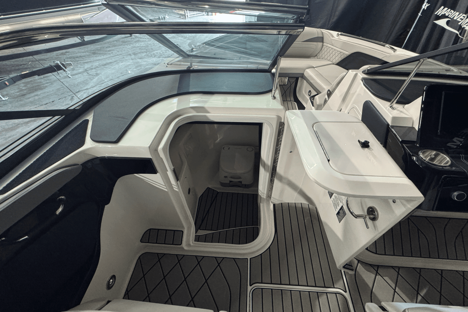 2025 Sea Ray SLX 280 Image Thumbnail #27