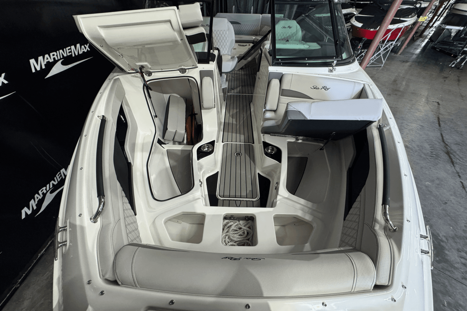 2025 Sea Ray SLX 280 Image Thumbnail #37