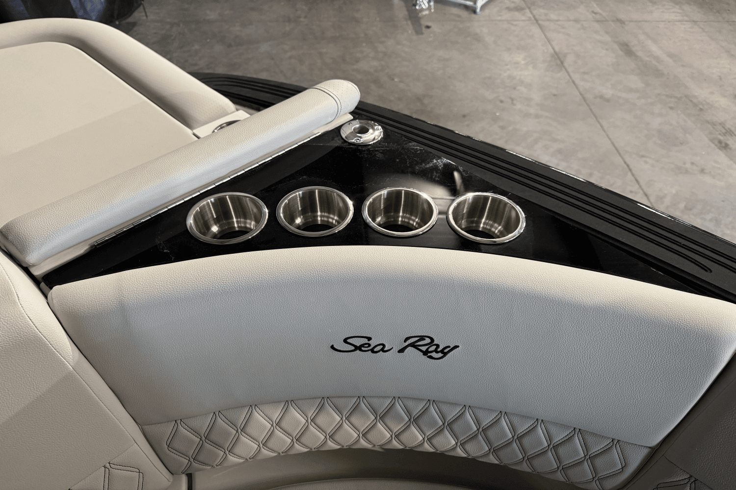 2025 Sea Ray SLX 280 Image Thumbnail #19