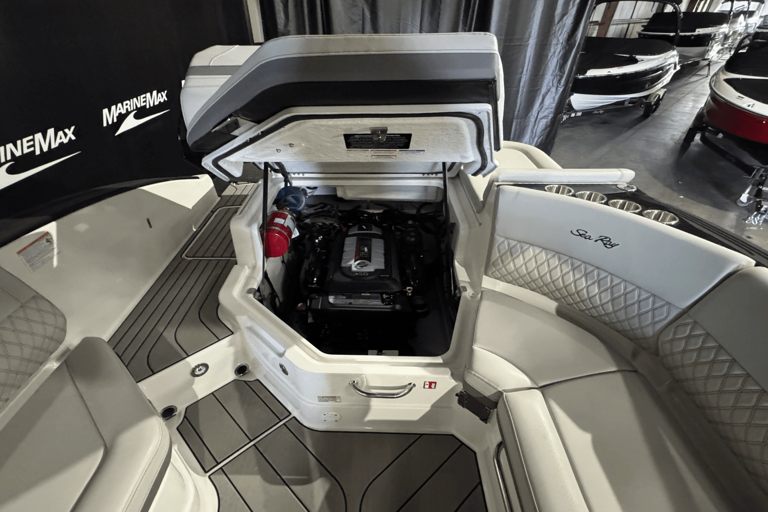 2025 Sea Ray SLX 280 Image Thumbnail #15