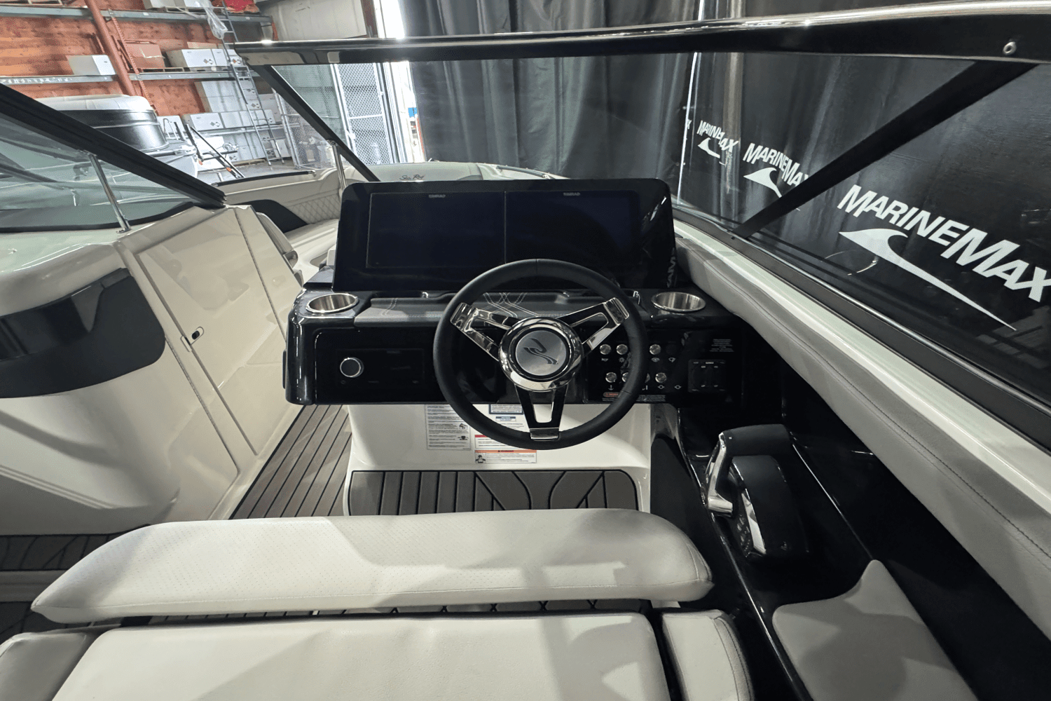 2025 Sea Ray SLX 280 Image Thumbnail #32