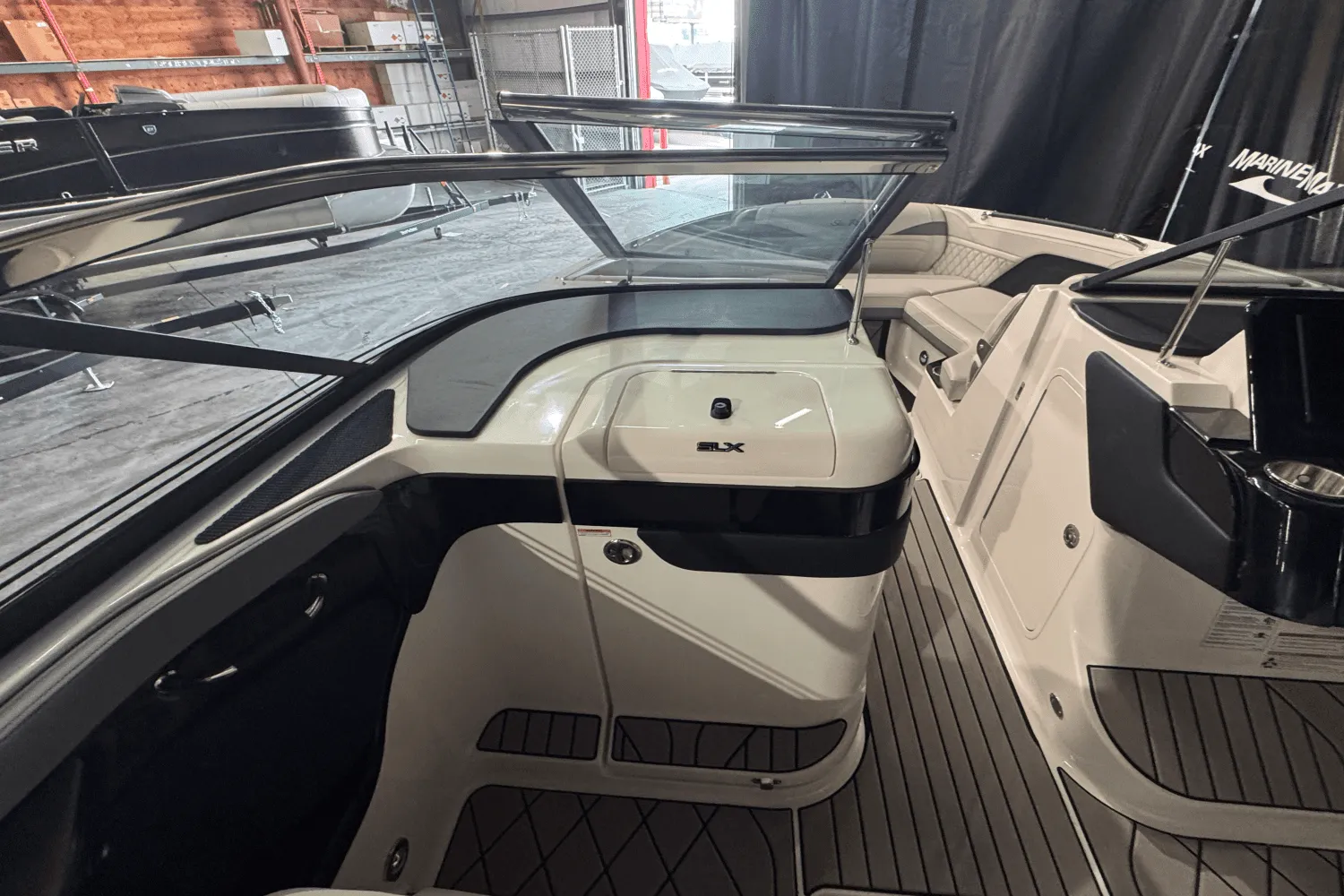 2025 Sea Ray SLX 280 Image Thumbnail #29