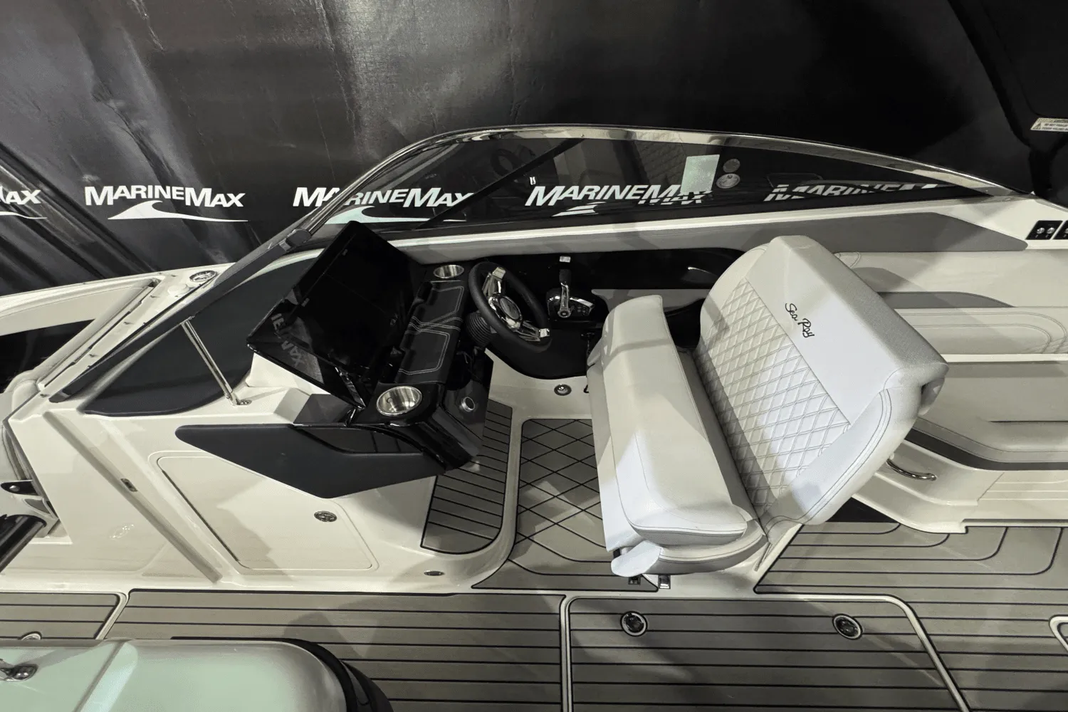 2025 Sea Ray SLX 280 Image Thumbnail #30