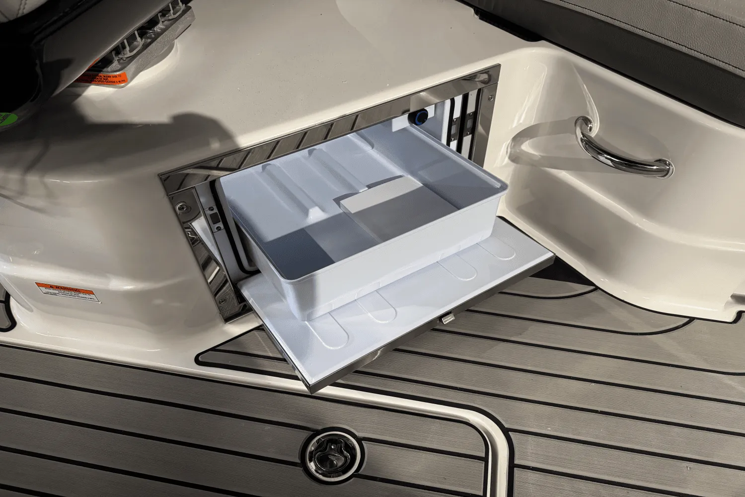 2025 Sea Ray SLX 280 Image Thumbnail #24