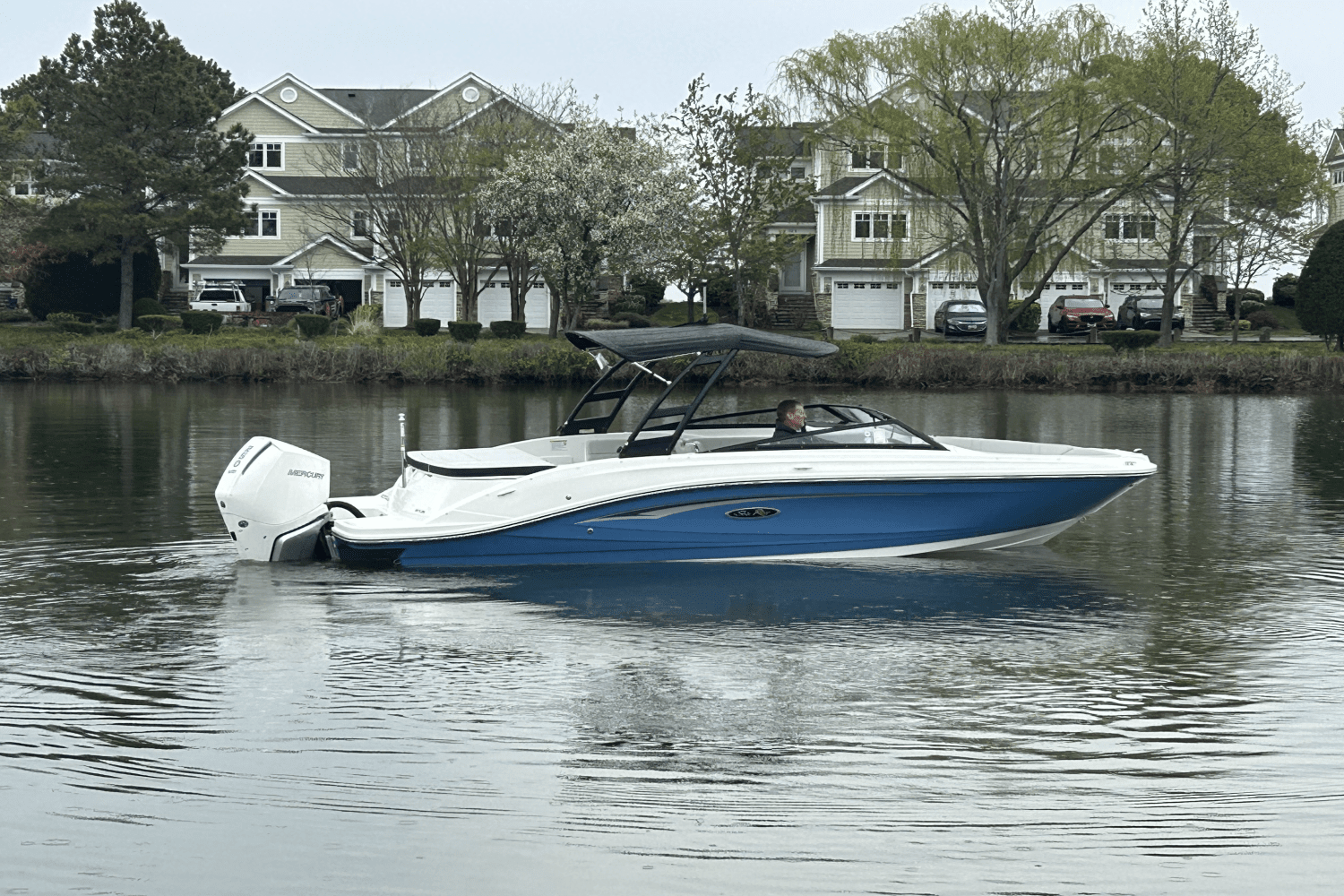 2025 Sea Ray SPX 230 Outboard Image Thumbnail #7