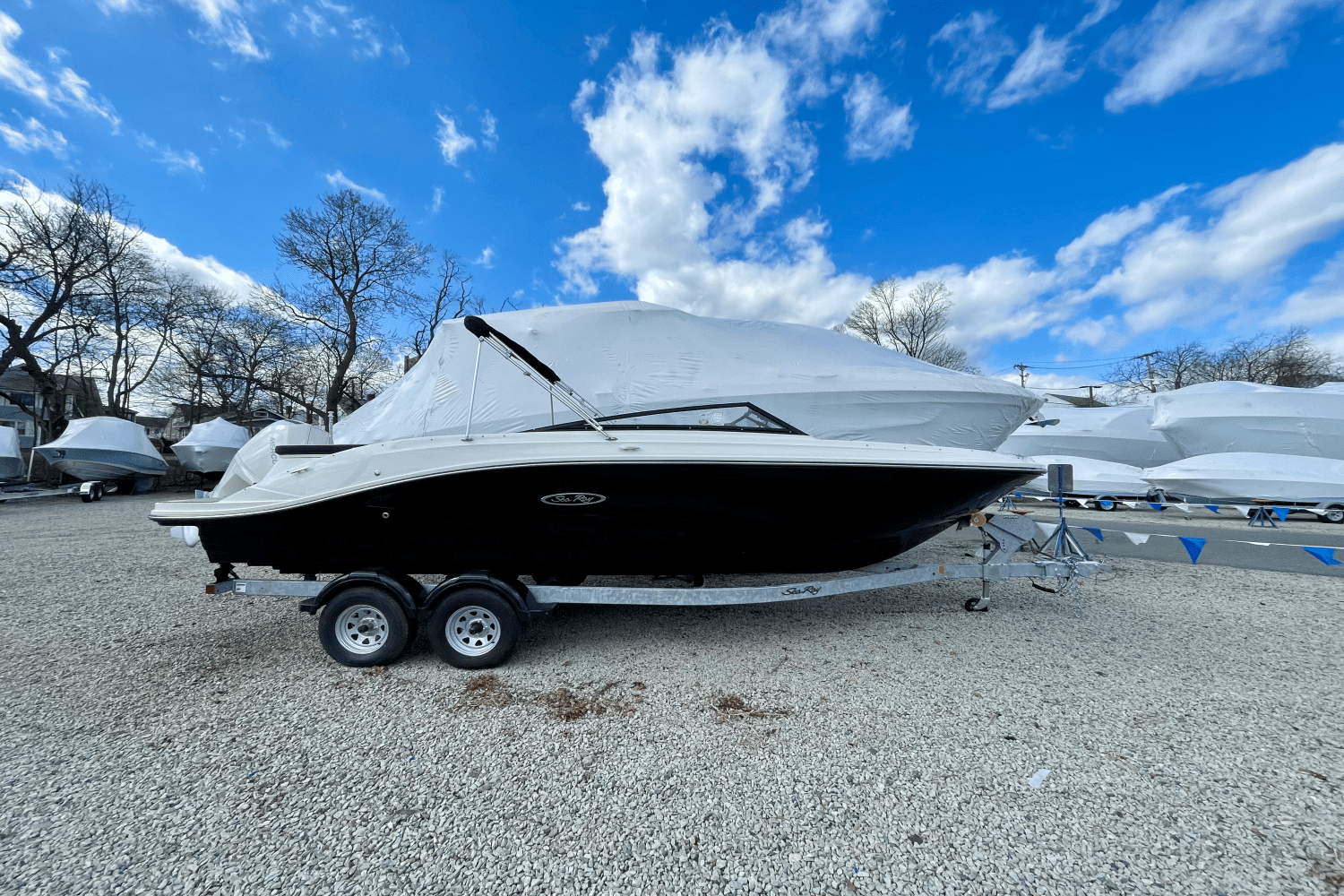 2025 Sea Ray SPX 230 Outboard Image Thumbnail #0