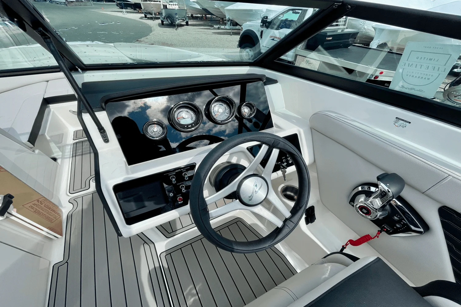 2025 Sea Ray SPX 230 Outboard Image Thumbnail #14