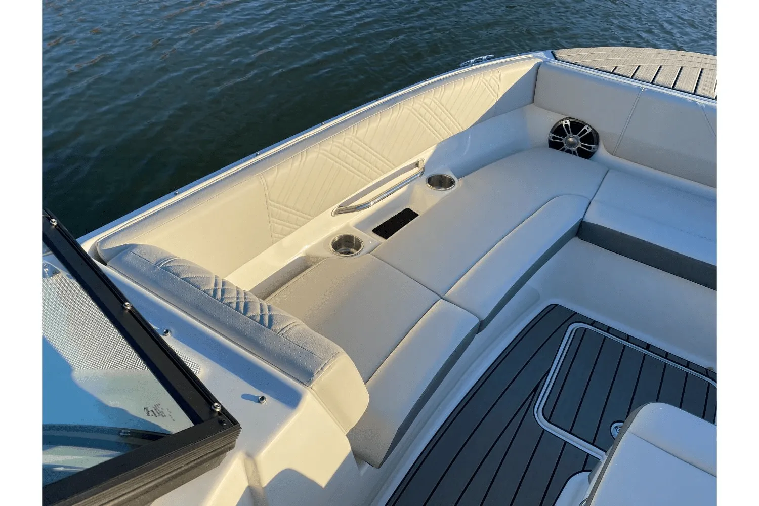 2025 Sea Ray SDX 270 Image Thumbnail #23