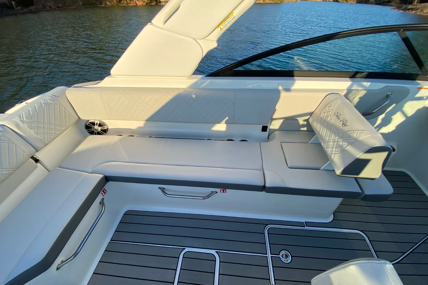 2025 Sea Ray SDX 270 Image Thumbnail #15