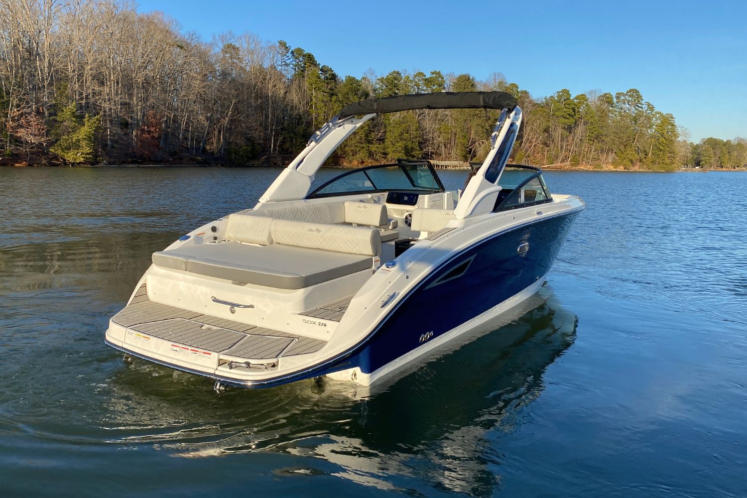 2025 Sea Ray SDX 270 Image Thumbnail #3